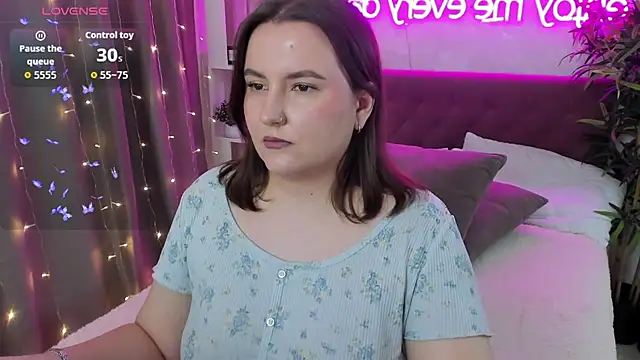 FeralPeach online show from January 18, 5:59 am