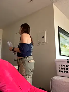 SafeinouterSpace online show from October 5, 9:09 pm