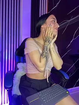 Ady 18 online show from October 20, 7:50 pm