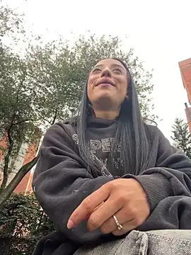 Ady 18 online show from November 16, 9:59 pm