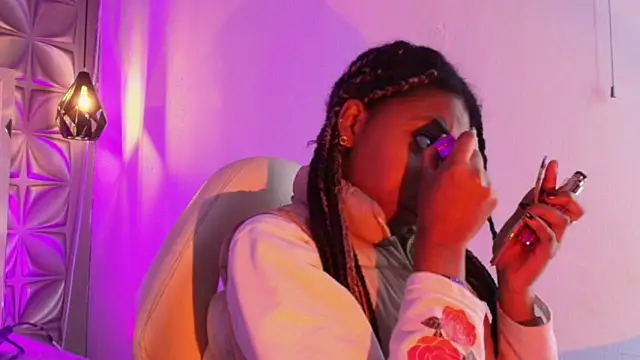 Queen perla  online show from March 6, 12:44 pm