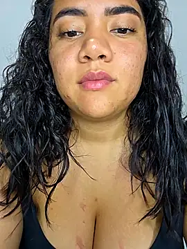 Watagatapitusberry1 online show from December 2, 1:51 am