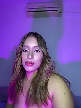 Agnescruzz online show from April 29, 6:27 am