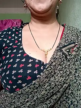 Rosy-B online show from December 19, 9:45 am