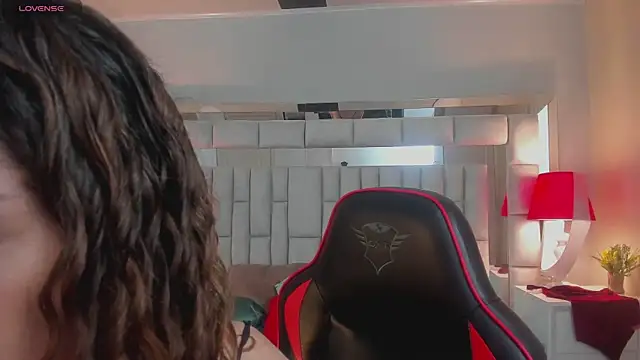 mariiahneedles online show from October 15, 8:55 pm