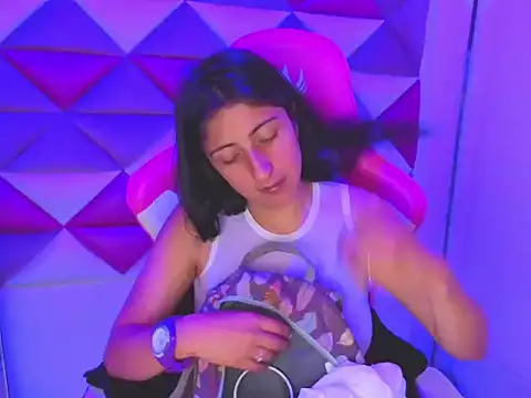 Cameron cutte online show from December 19, 3:54 am