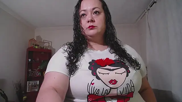 Aleia Taylor online show from December 3, 2:47 am