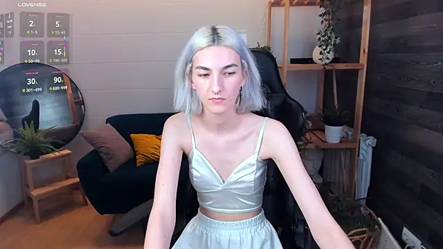 Mia Cheers online show from September 8, 4:50 pm