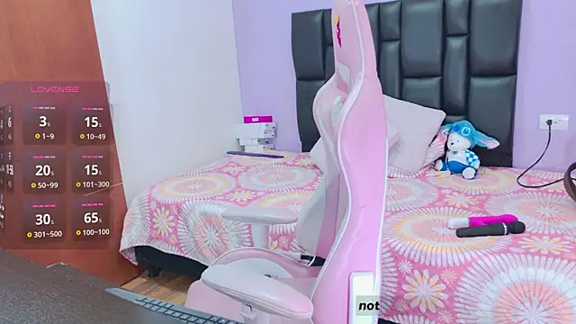 im-eliza online show from April 11, 11:03 am