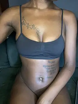 pretty maliah online show from May 5, 9:40 pm