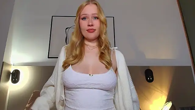JuliaJaee online show from September 28, 4:23 pm