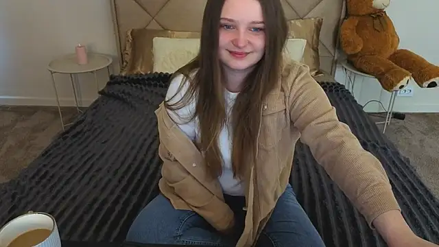 MagicPeachh  online show from April 18, 5:43 am