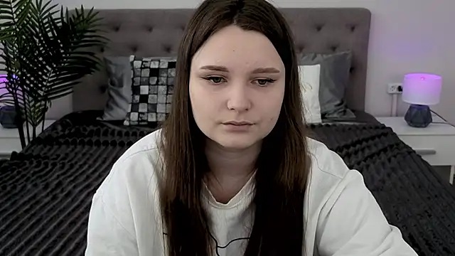 MagicPeachh  online show from March 16, 7:23 am