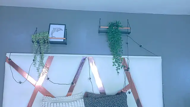 LilithSmith  online show from February 2, 11:42 am