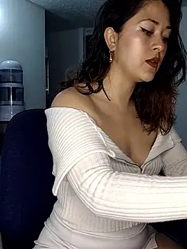 LisbethMoore  online show from October 20, 5:05 pm