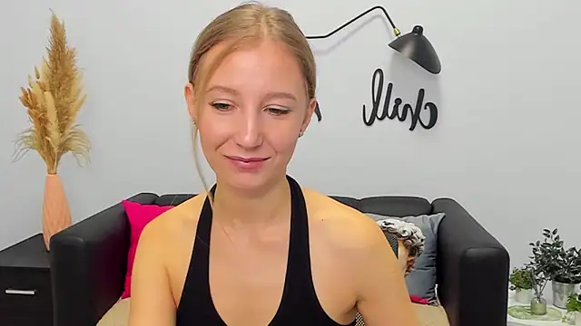 LolaWilsons online show from November 8, 8:41 am