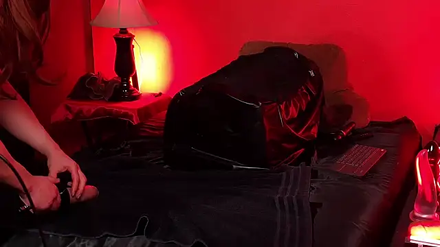 JenniferCD online show from April 4, 7:45 pm