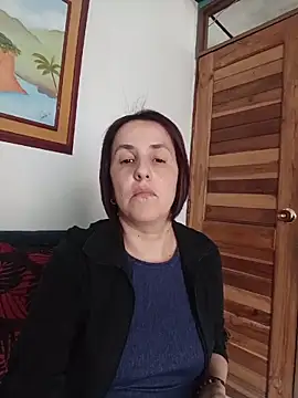 IsisBlake online show from June 3, 5:40 pm