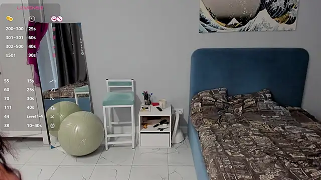 Julia  Frey online show from May 15, 4:38 am