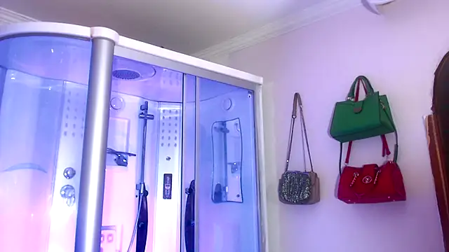 sexy-luna-star-ts online show from November 6, 10:37 pm