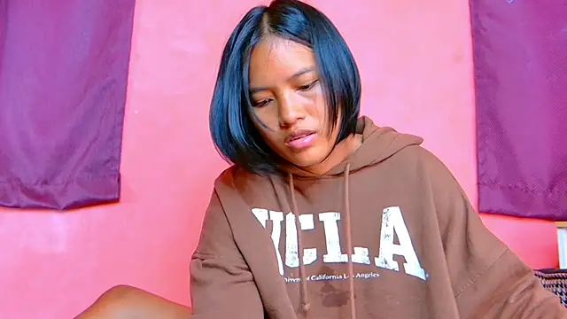 Natsu   online show from February 8, 7:45 am