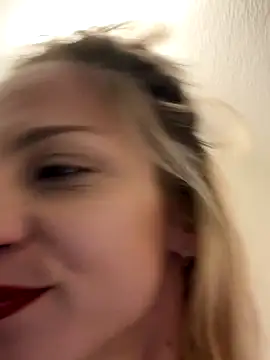 missdaisydiamond777 online show from October 9, 2:43 pm