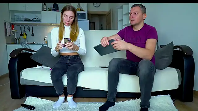 littlesweettifany online show from October 6, 11:16 am