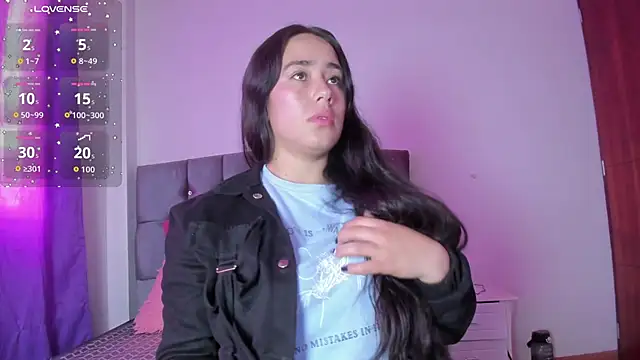 Veeronica Smith online show from September 15, 2:25 pm