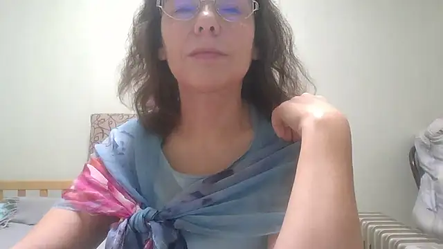 HollyJewel online show from December 2, 7:49 pm