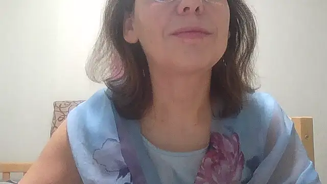 HollyJewel online show from December 1, 7:38 pm