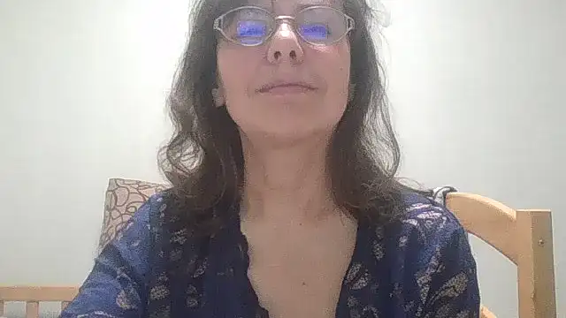 HollyJewel online show from March 10, 7:51 pm