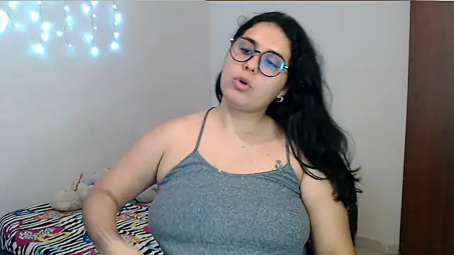 zaritagape21 online show from September 28, 4:41 am