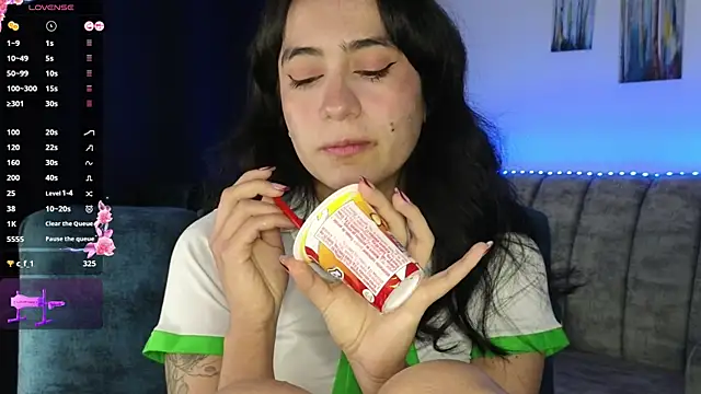 ZaraDames  online show from October 27, 4:30 am