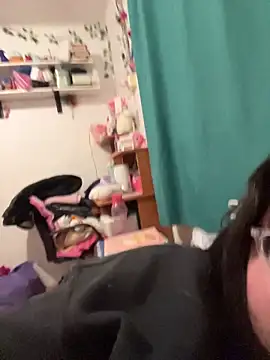 indiegirl666 online show from April 21, 4:19 am