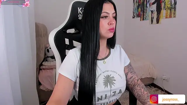 Victoryyy  online show from September 11, 8:20 pm