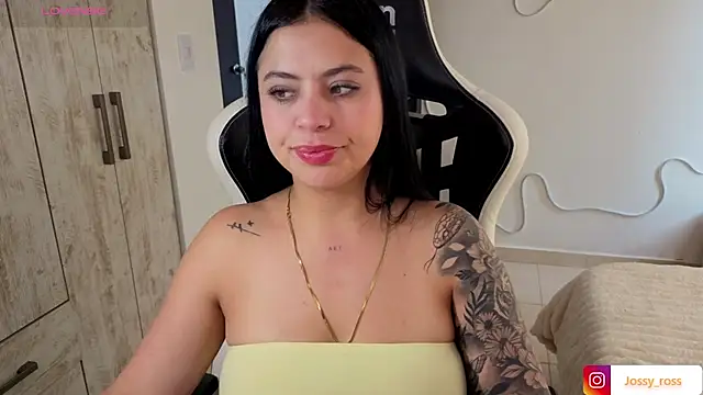 Victoryyy  online show from February 24, 8:40 pm