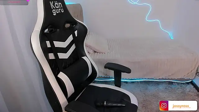 Victoryyy  online show from September 24, 7:57 pm