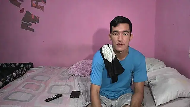 Sweetiefoxxx online show from December 18, 2:11 pm