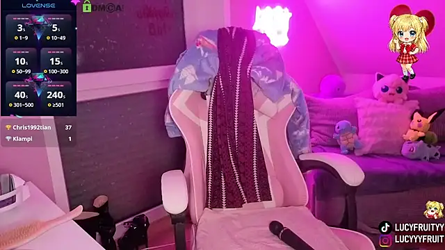 Livewithlucy online show from March 28, 4:50 pm