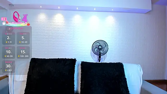 violet scott online show from September 25, 10:58 am