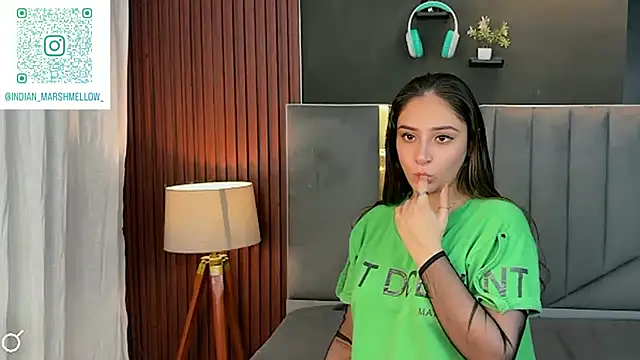 demieliss online show from October 1, 6:24 pm