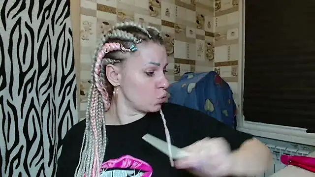 TherestlessKitty online show from May 4, 10:46 pm