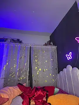 AlisonHoot69 online show from January 6, 3:21 am