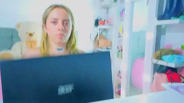 Cristal v 1 online show from January 13, 11:42 pm