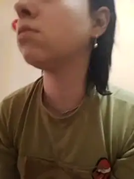 Gussie Bridie online show from October 18, 5:43 am