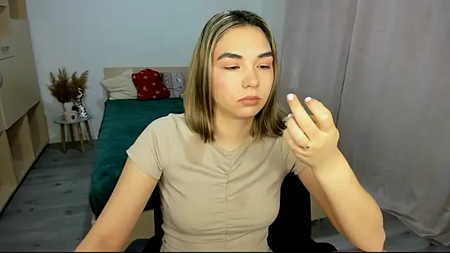 Alexa Dolly12 online show from January 7, 8:07 am