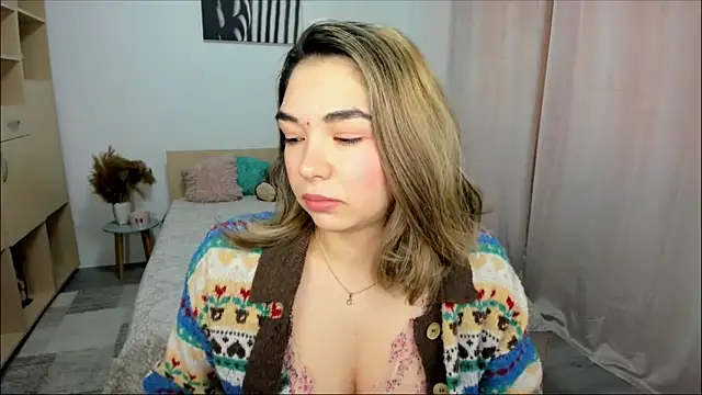 Alexa Dolly12 online show from March 17, 8:18 am