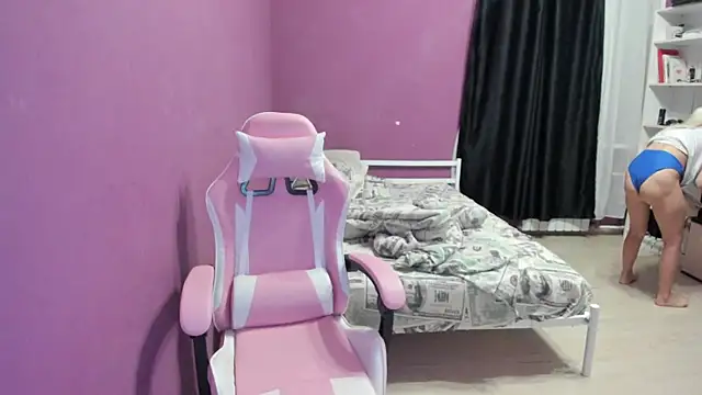 Lika8234 online show from September 12, 10:28 pm