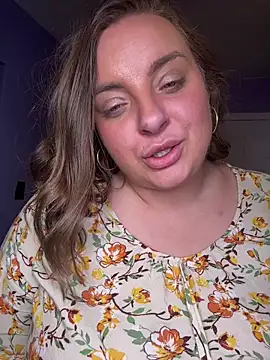 lairarose online show from October 30, 1:41 am