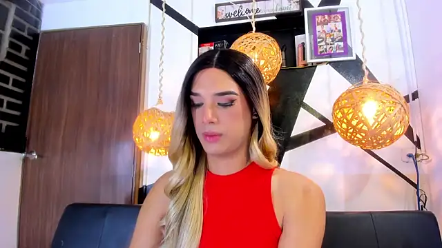 victoria aleia  online show from October 29, 2:05 am